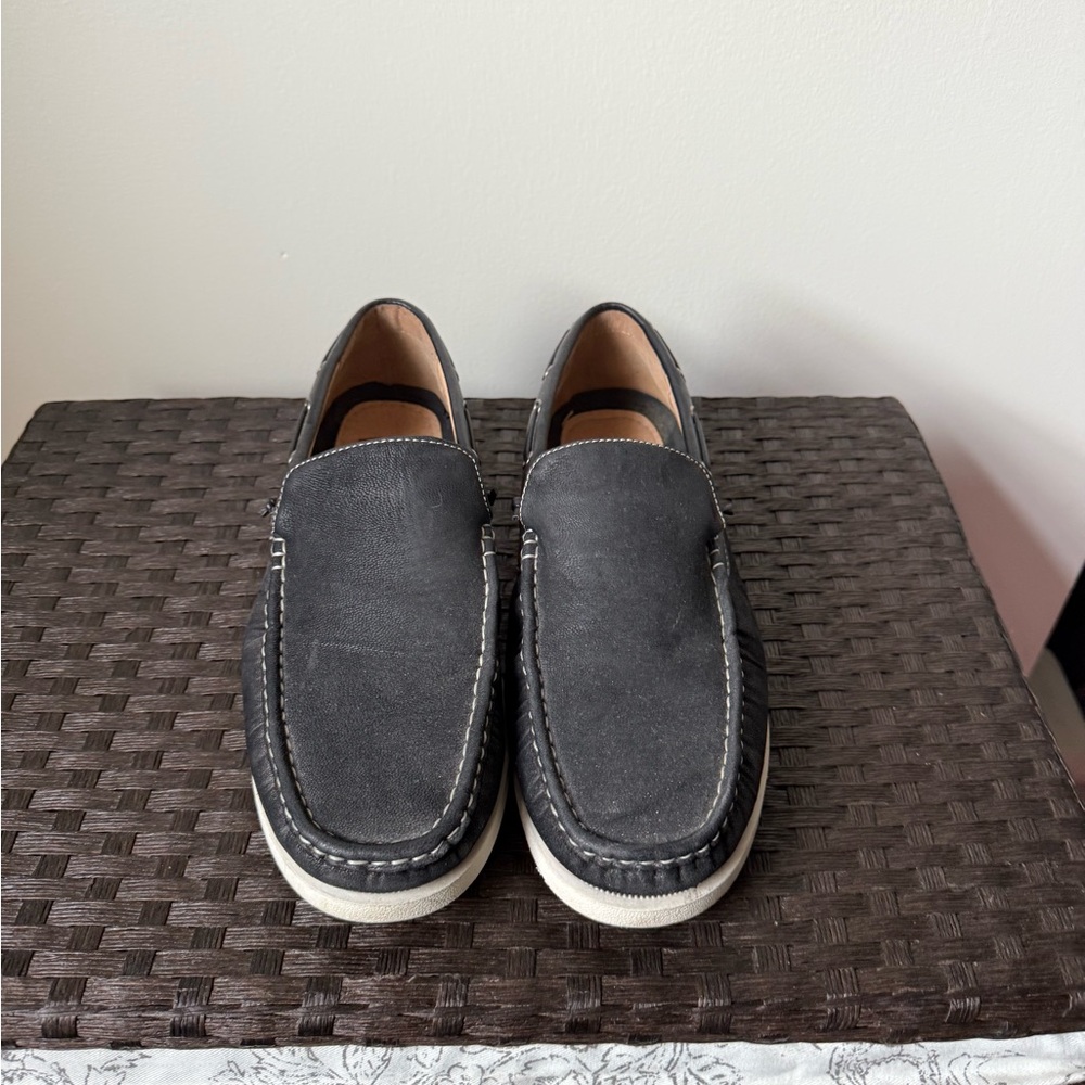 Classic Black and Gray Men's Loafers